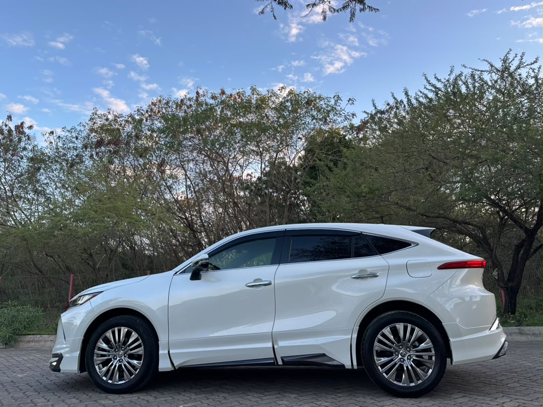 Toyota Harrier Z package thumbnail 8